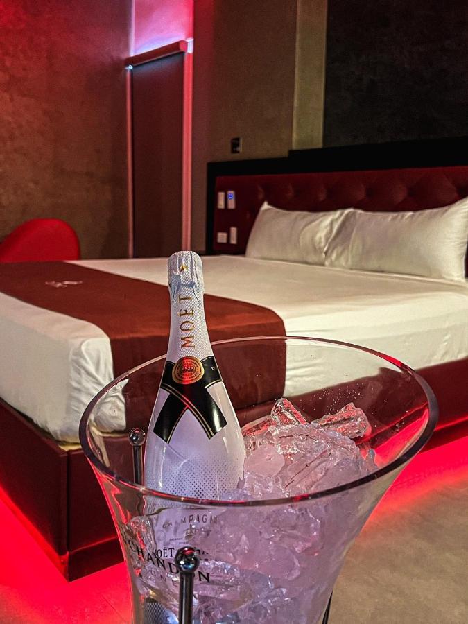 Motel Boutique Qatro Ensenada Eksteriør billede